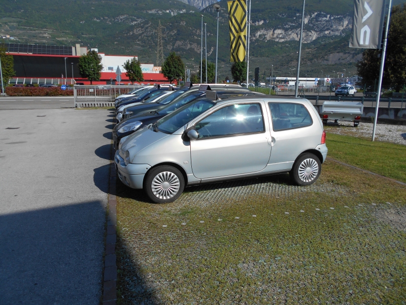 RENAULT TWINGO 1.1 Immagine 1